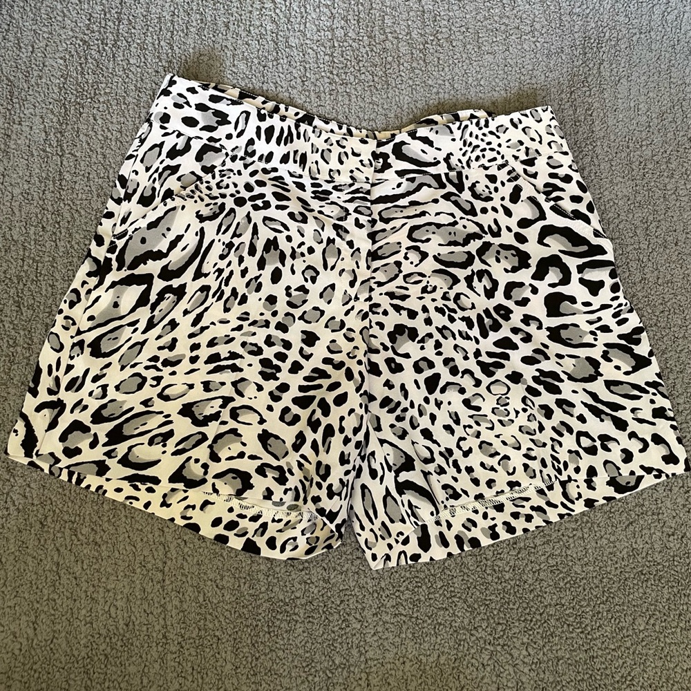 NWT Cache Women’s Leopard Print Shorts